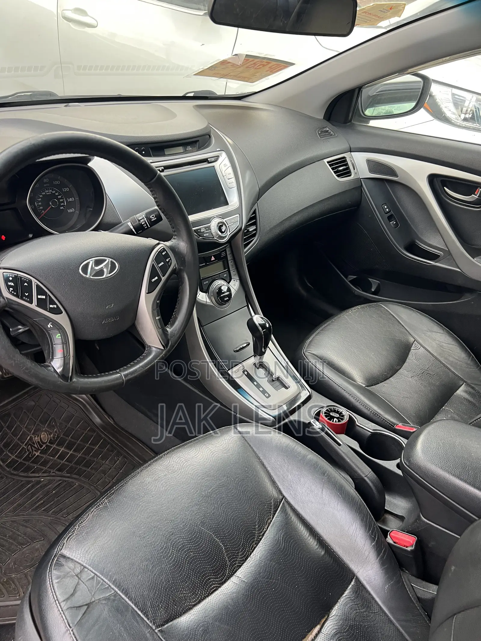 Hyundai Elantra Limited Sedan FWD (1.8L 4cyl 6A) 2013 White