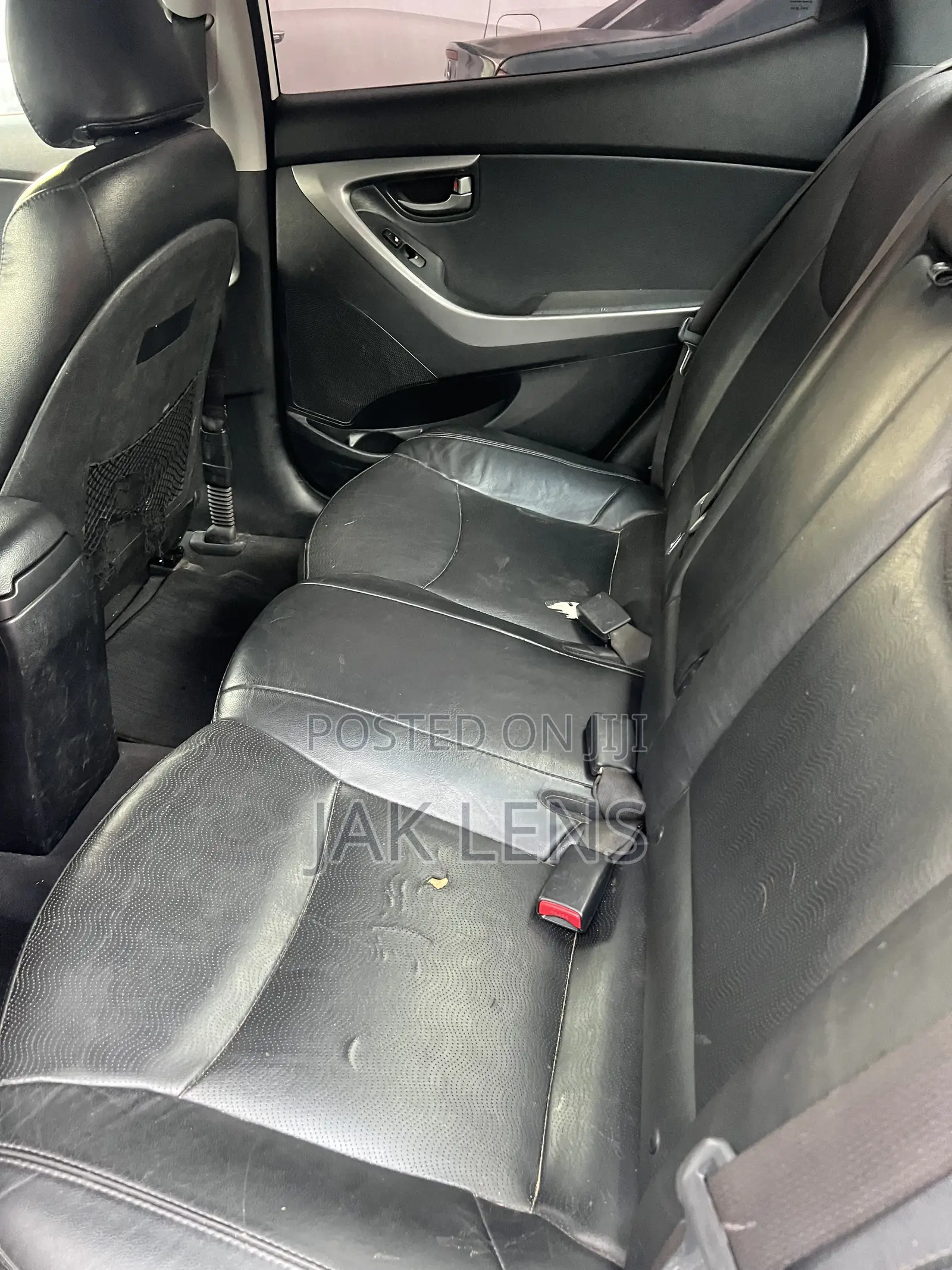 Hyundai Elantra Limited Sedan FWD (1.8L 4cyl 6A) 2013 White
