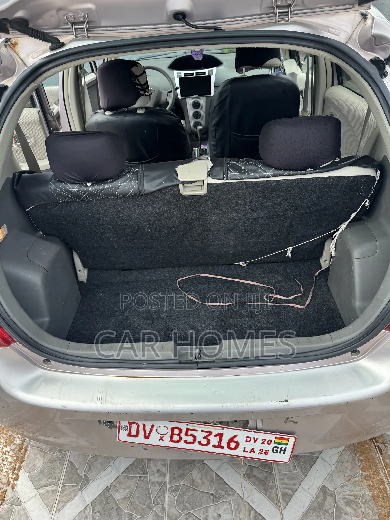 Toyota Vitz 1.0 FWD 5dr 2010 Pink