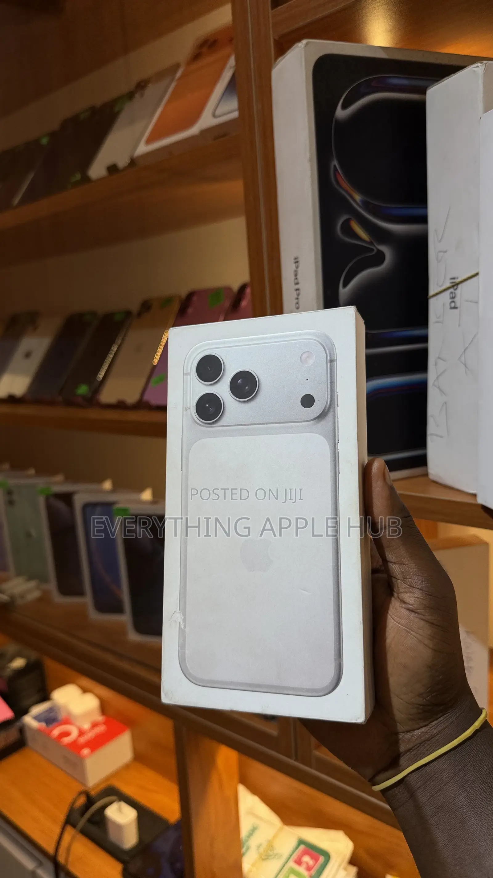 New Apple iPhone 17 Pro Max 256 GB Silver