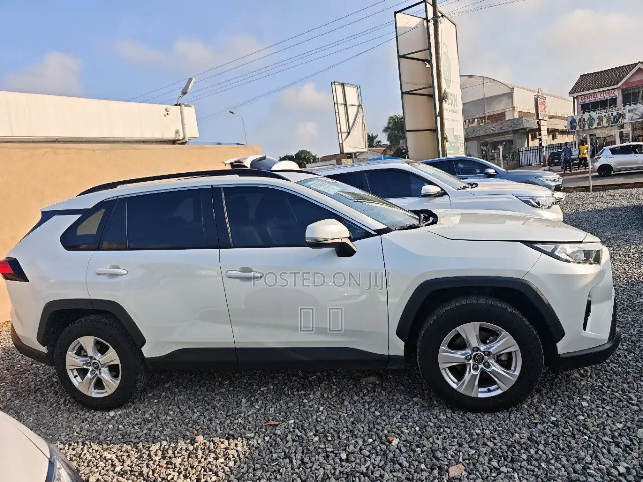 Toyota RAV4 LE FWD 2024 White