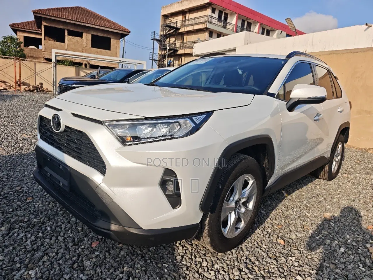 Toyota RAV4 LE FWD 2024 White