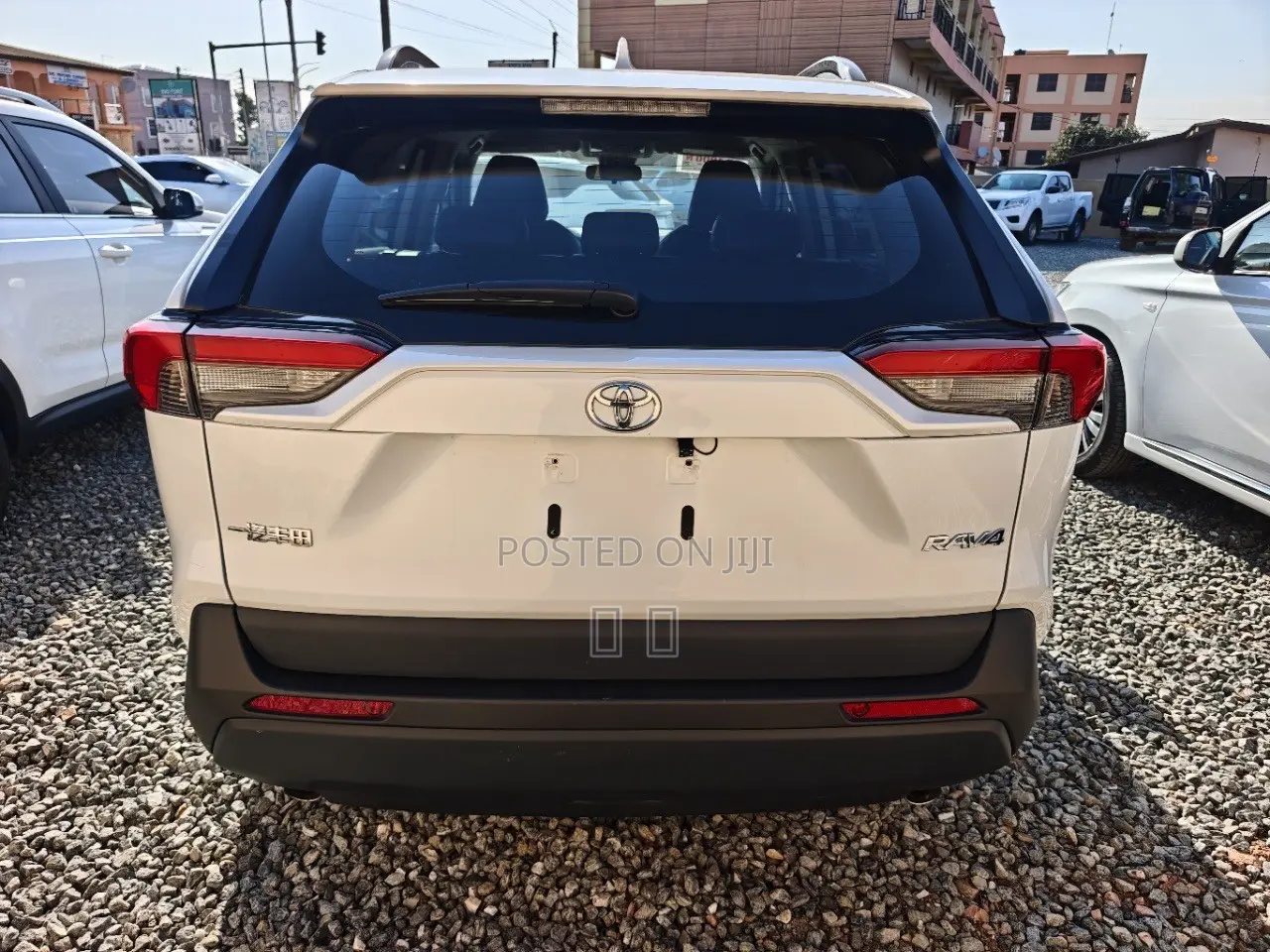 Toyota RAV4 LE FWD 2024 White
