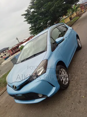 Toyota Vitz 1.3 AWD 5dr 2016 Blue