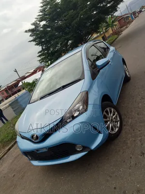 Toyota Vitz 1.3 AWD 5dr 2016 Blue