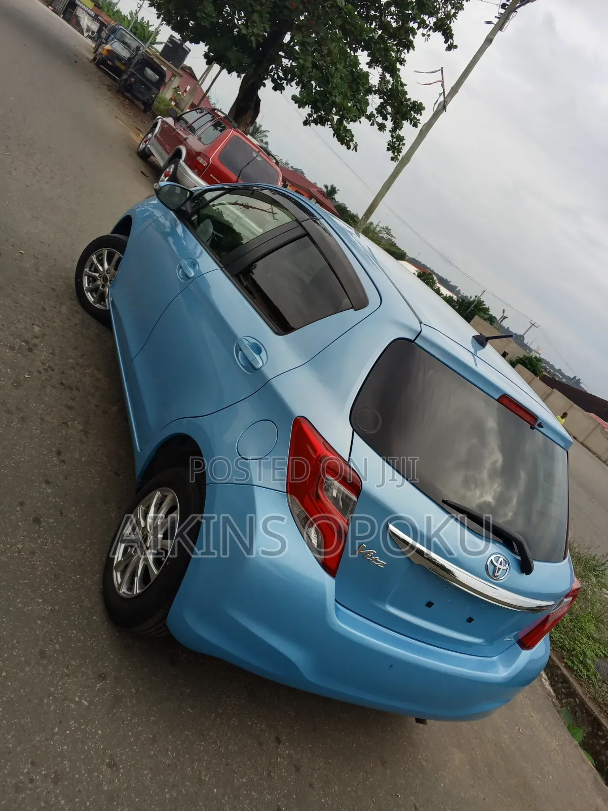 Toyota Vitz 1.3 AWD 5dr 2016 Blue
