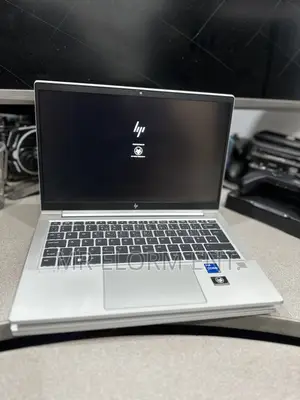 Laptop HP EliteBook 640 G9 16GB Intel Core i5 SSD 256GB