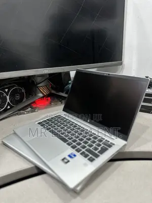 Laptop HP EliteBook 640 G9 16GB Intel Core i5 SSD 256GB