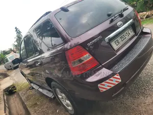 Kia Sorento 2011 Red