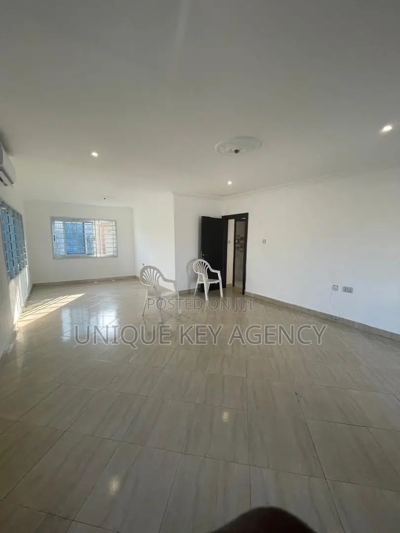 3bdrm Apartment in Unique Key Agency, Teshie for rent