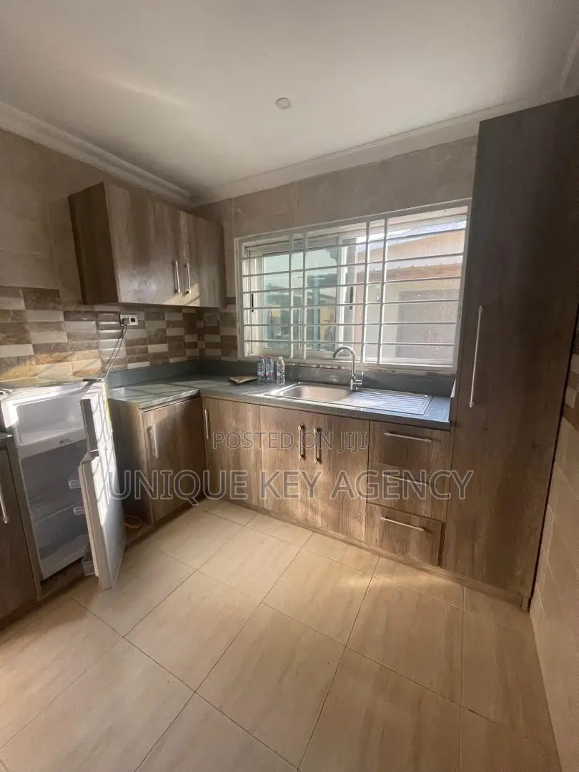 3bdrm Apartment in Unique Key Agency, Teshie for rent