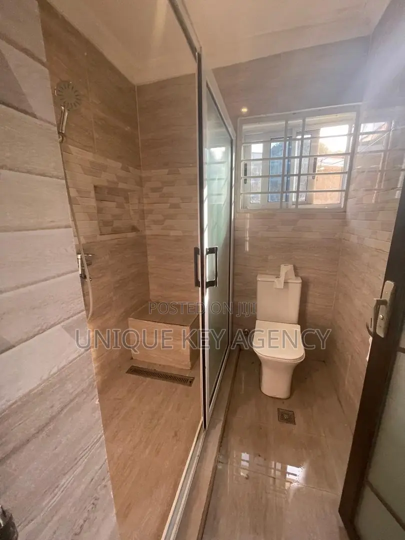 3bdrm Apartment in Unique Key Agency, Teshie for rent