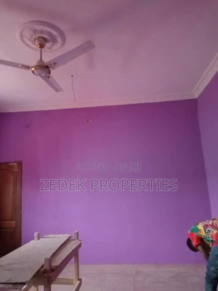 4bdrm House in Ashongman Estate for rent