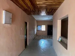 4bdrm House in Ashongman Estate for rent