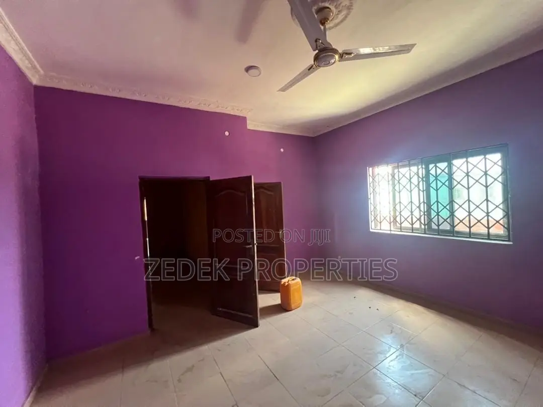4bdrm House in Ashongman Estate for rent