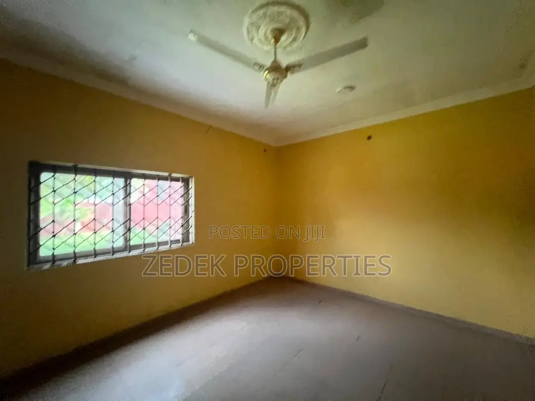 4bdrm House in Ashongman Estate for rent