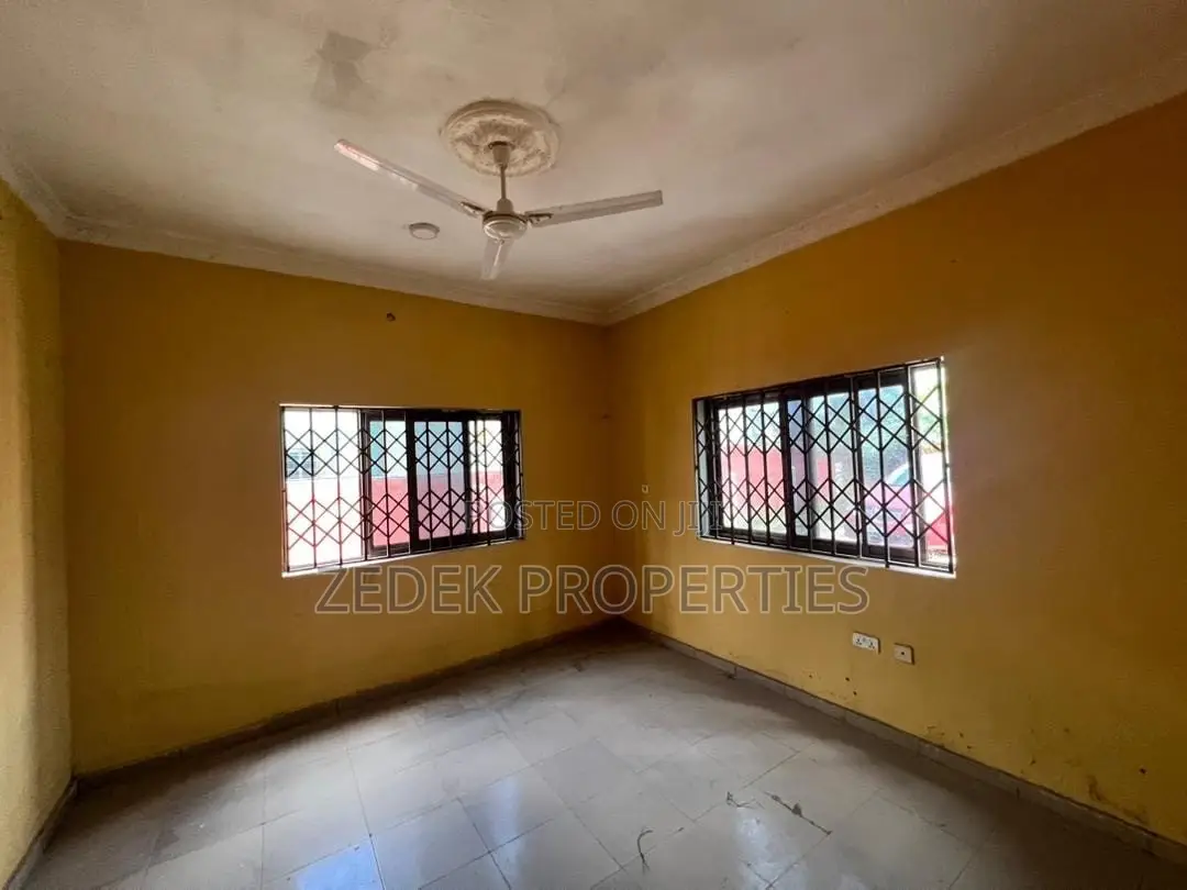 4bdrm House in Ashongman Estate for rent