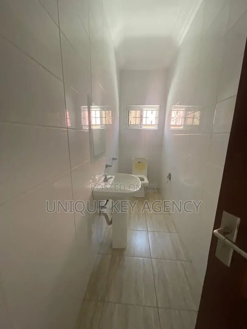 2bdrm Apartment in Unique Key Agency, Tseaddo for rent