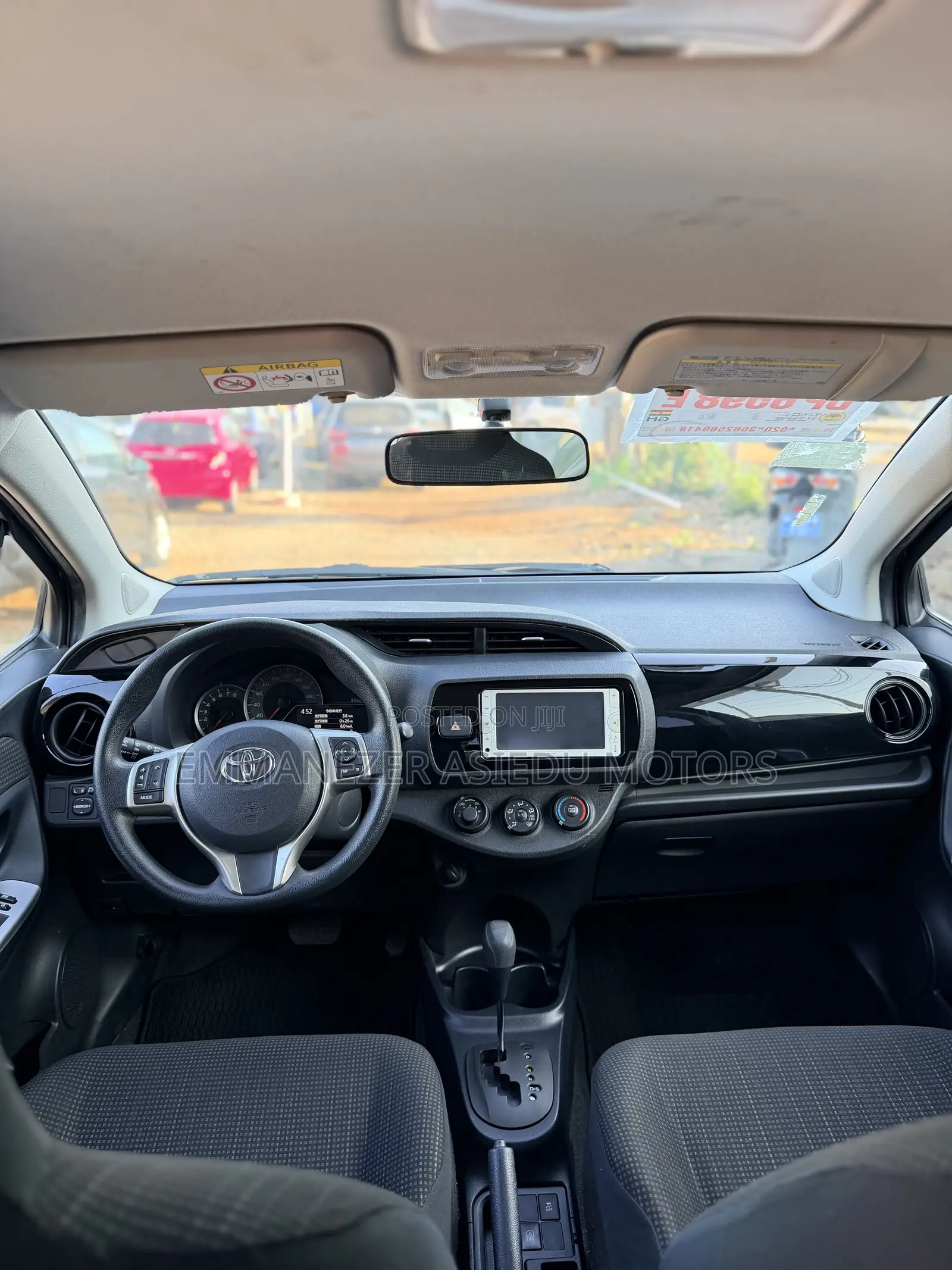 Toyota Vitz 1.3 FWD 5dr 2015 Black