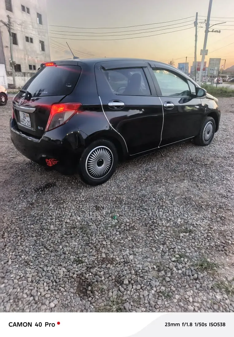 Toyota Vitz 2012 Black