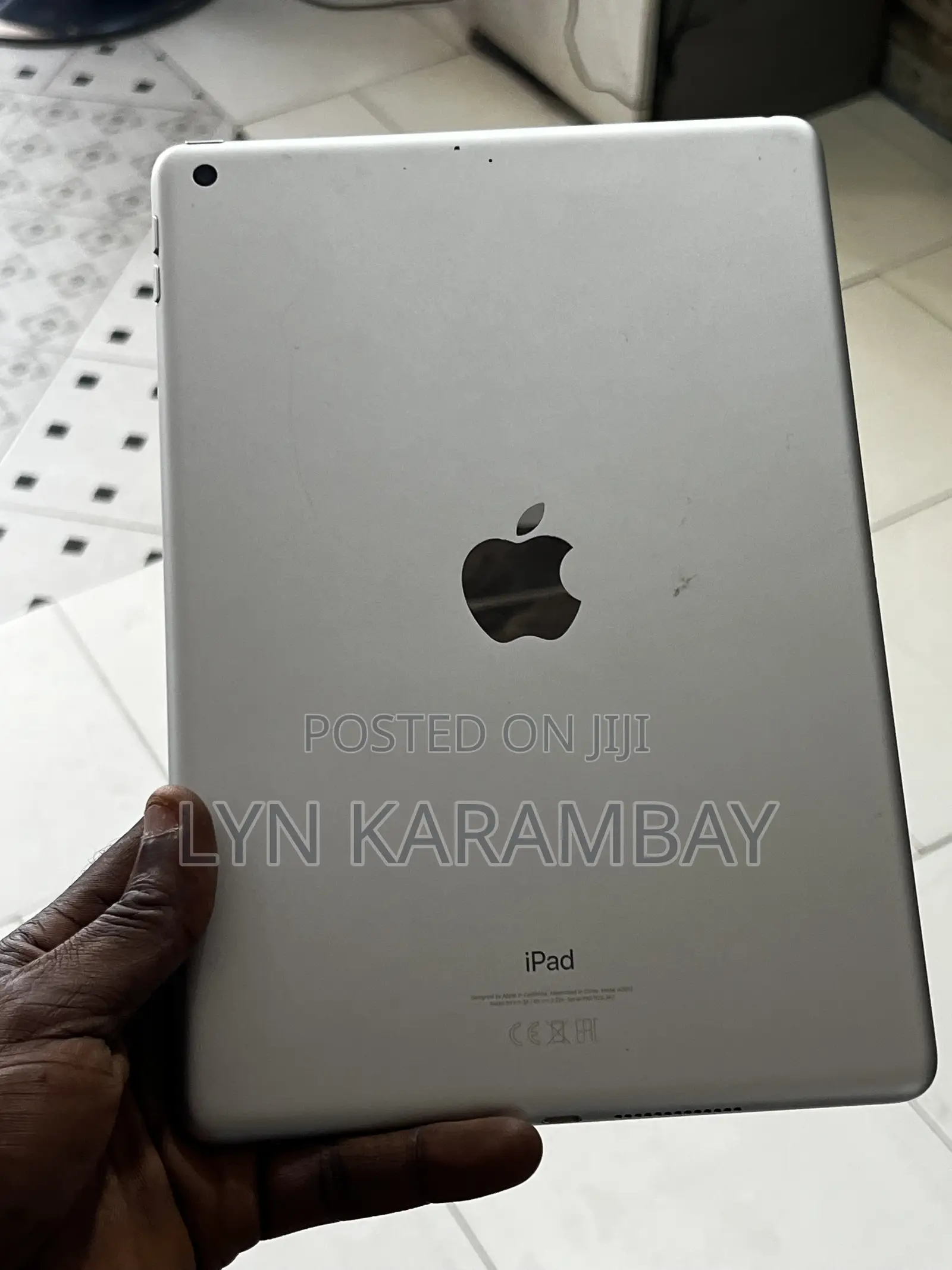 Apple iPad 10.2 (2021) 64 GB Black