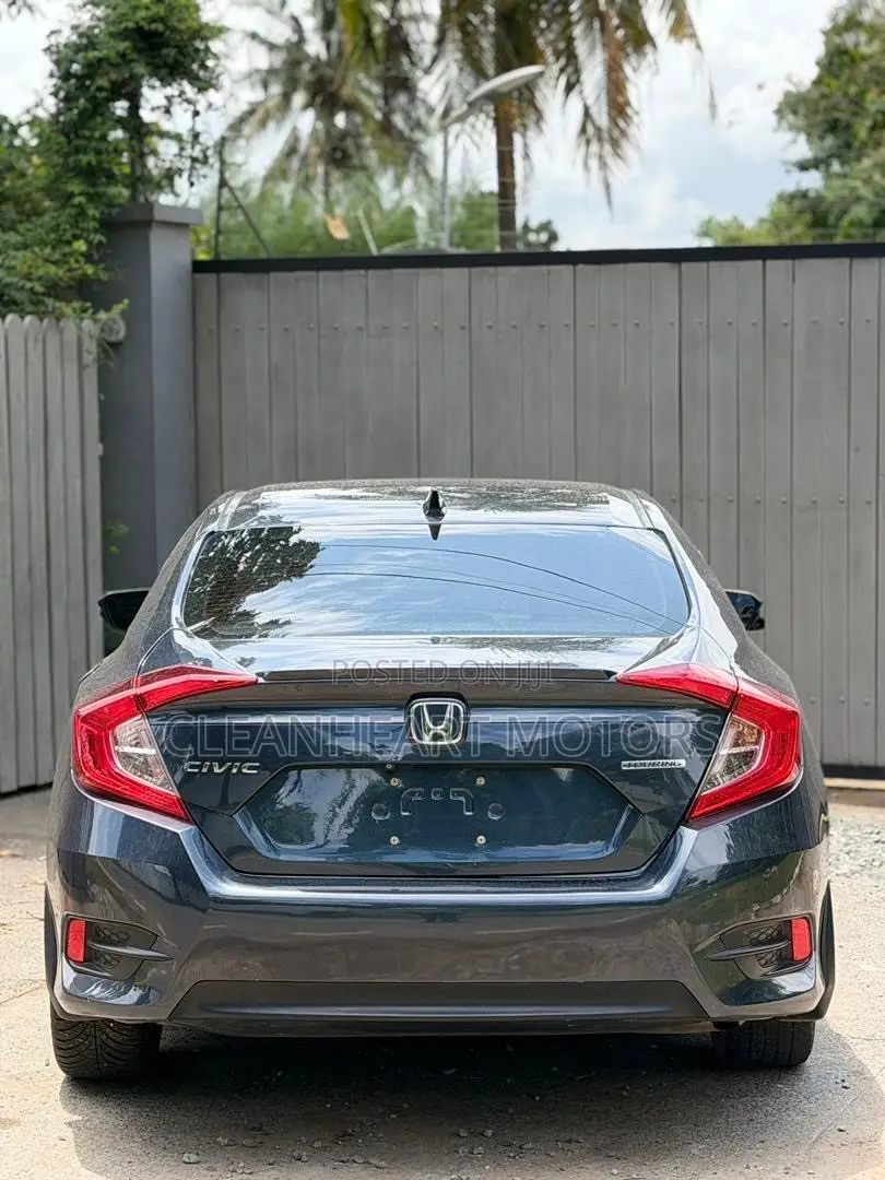 Honda Civic Touring 4dr Sedan (1.5L 4cyl) 2017