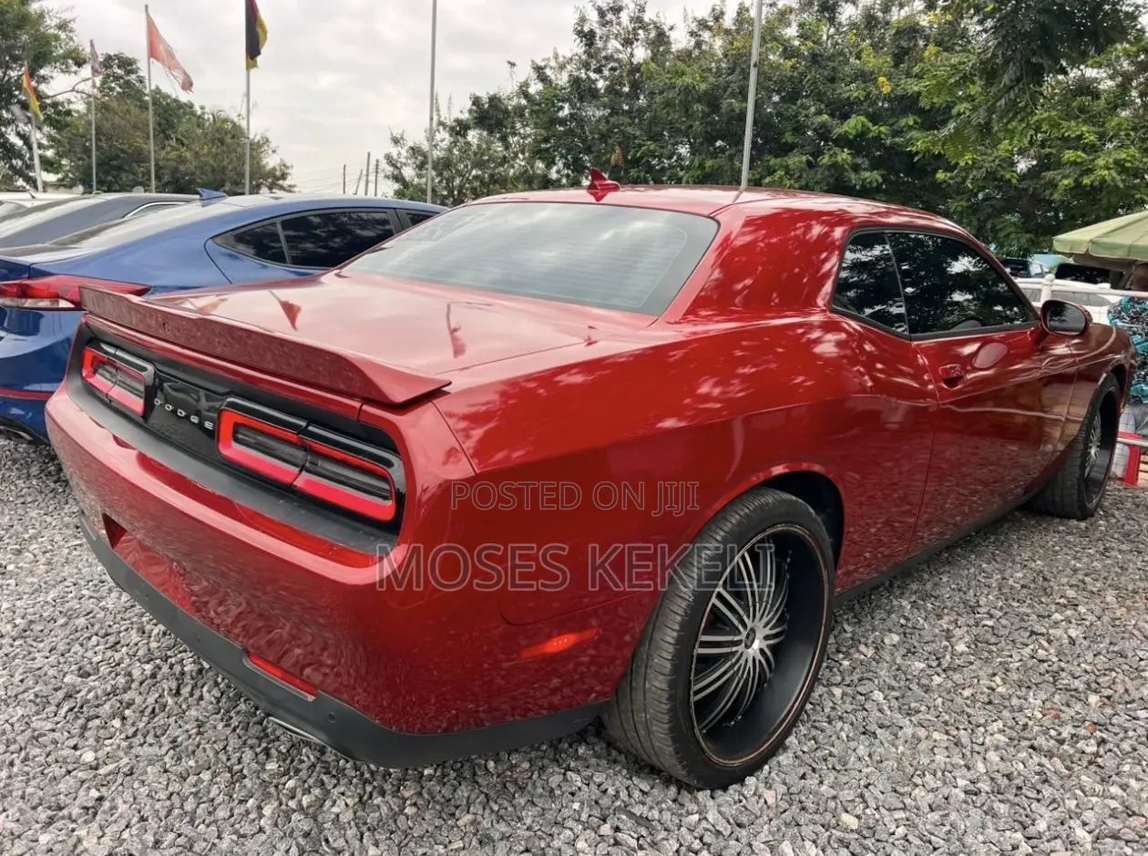 Dodge Challenger SXT 2016 Red
