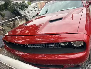 Dodge Challenger SXT 2016 Red
