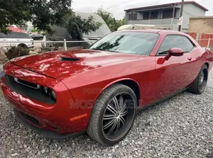 Dodge Challenger SXT 2016 Red