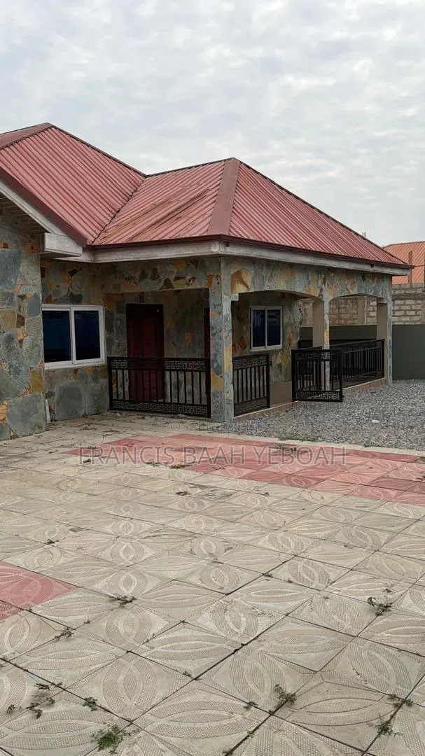 3bdrm House in Shining Star Real, Gomoa East for rent