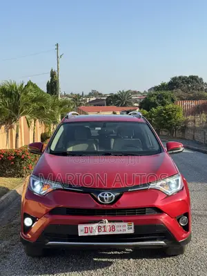 Toyota RAV4 XLE 4dr SUV AWD (2.5L 4cyl 6A) 2018 Red