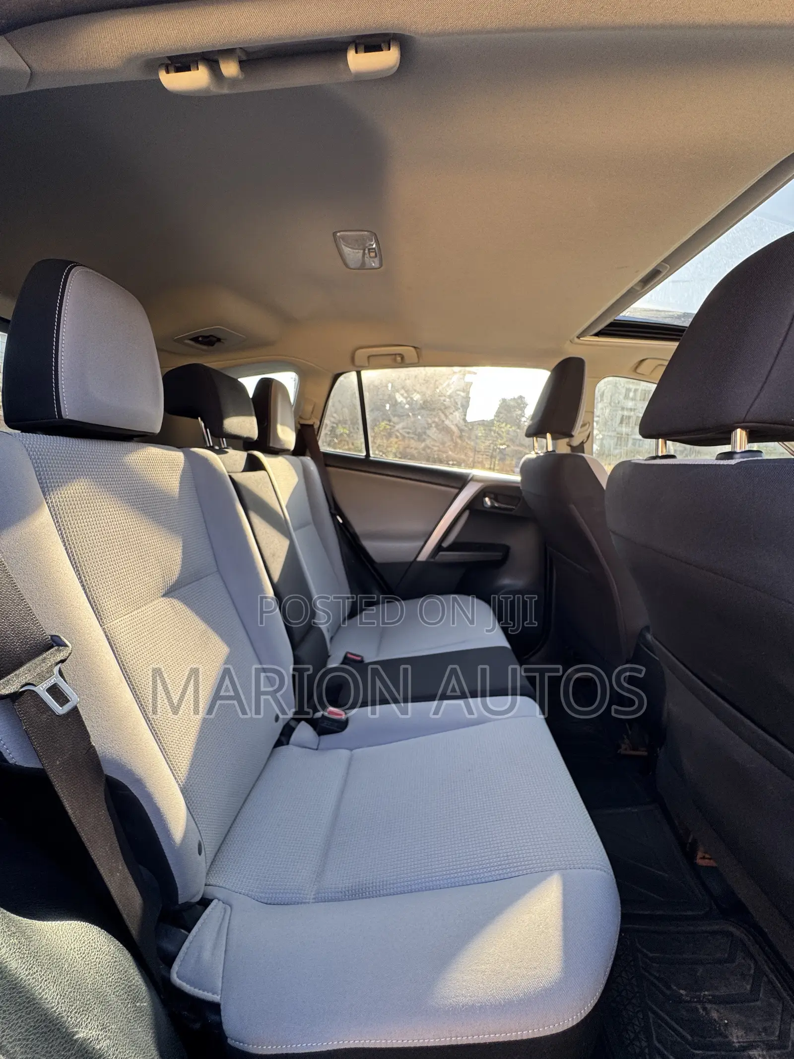 Toyota RAV4 XLE 4dr SUV AWD (2.5L 4cyl 6A) 2018 Red