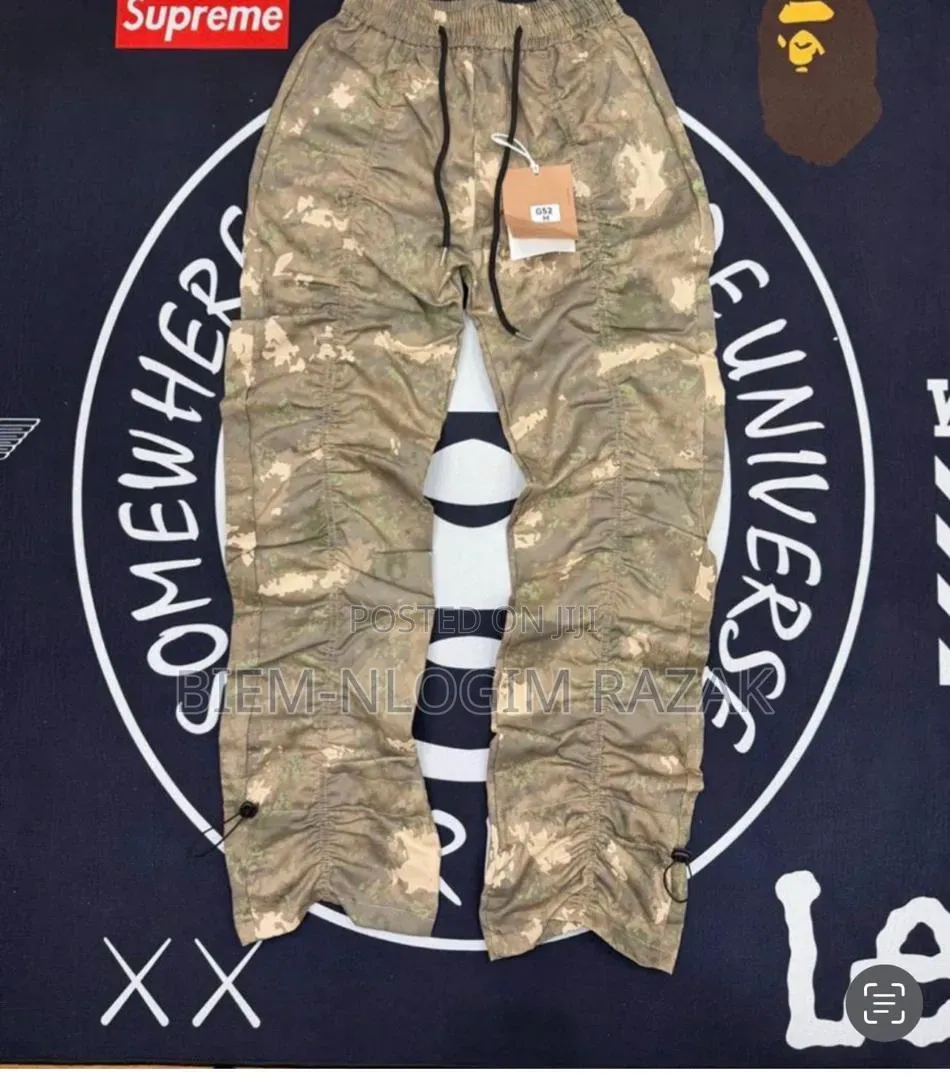 High Quality Camouflage N Plain Waist Band Parachute Pants Available