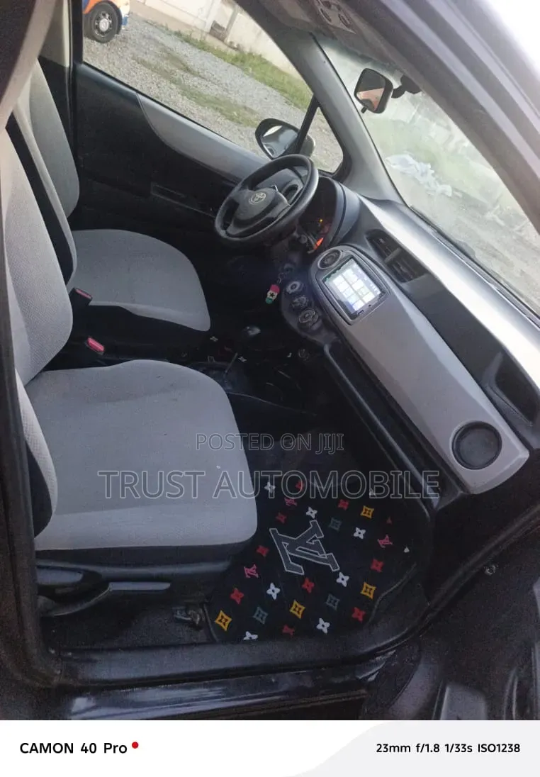 Toyota Vitz 2012 Black