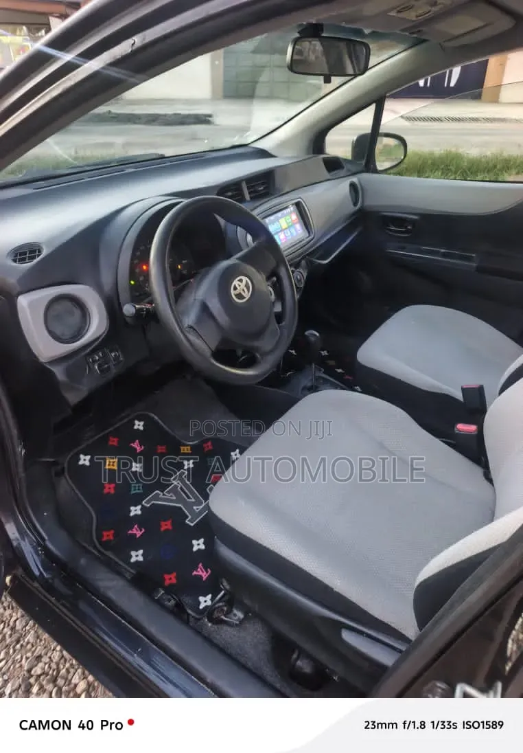 Toyota Vitz 2012 Black