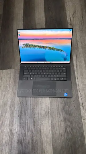 Laptop Dell Precision 5560 32GB Intel Core i7 SSD 512GB