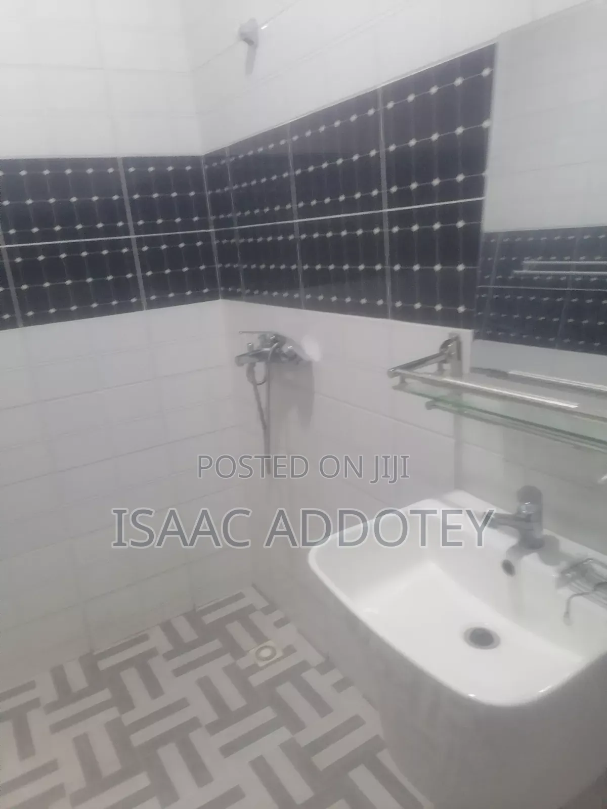 2bdrm Apartment in Spintex Kotobabi No2, Baatsona Total for rent