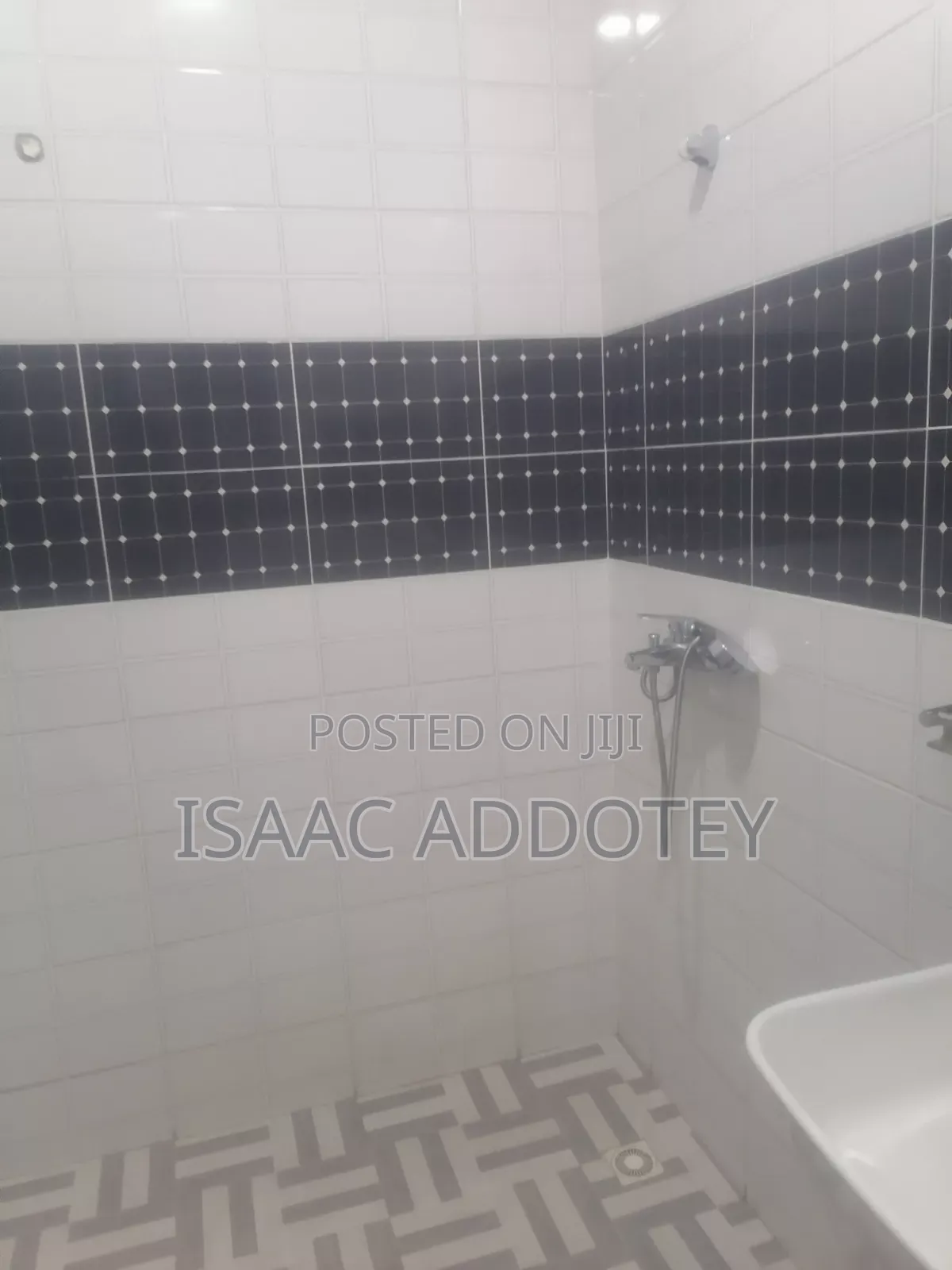 2bdrm Apartment in Spintex Kotobabi No2, Baatsona Total for rent
