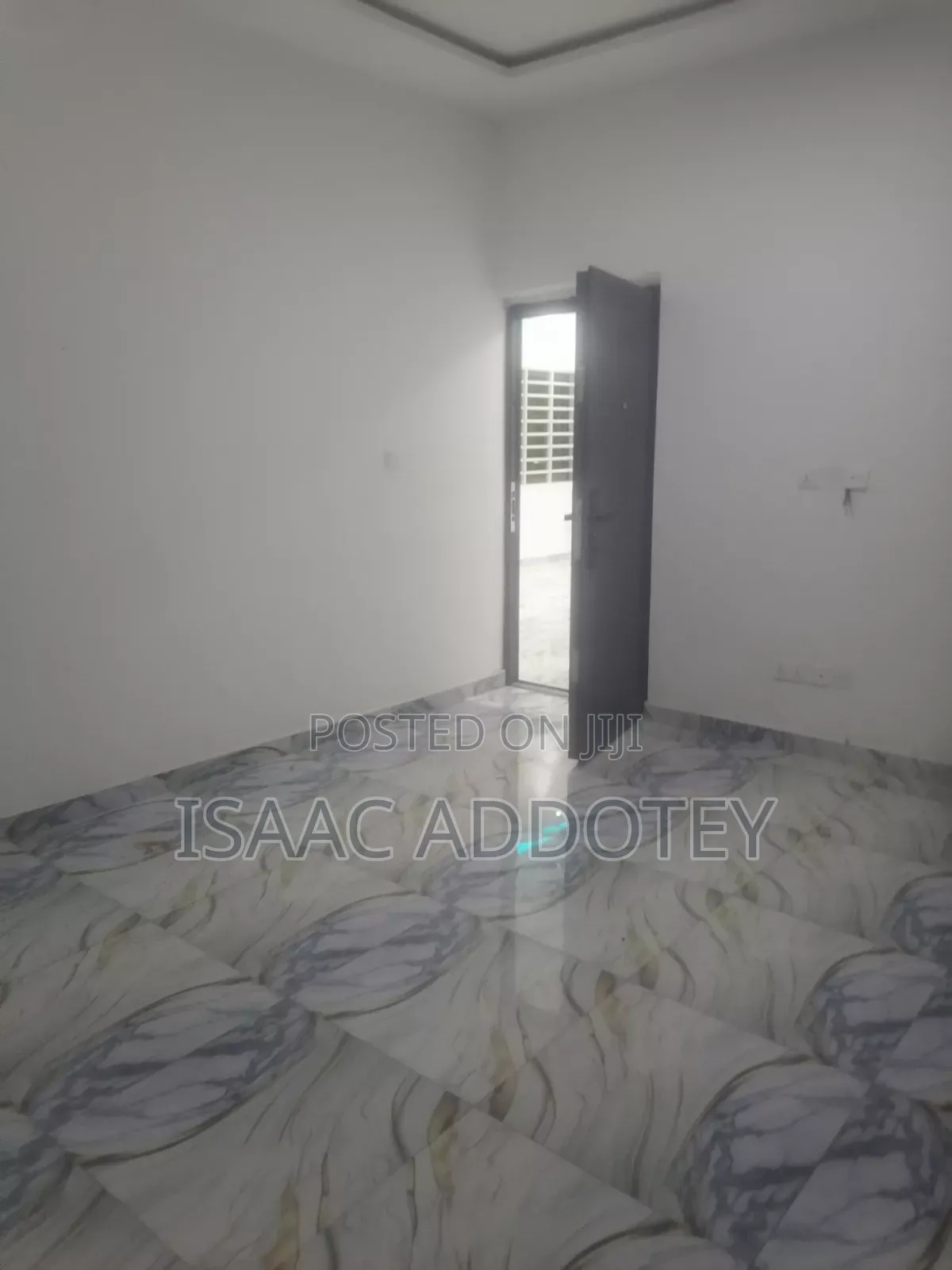 2bdrm Apartment in Spintex Kotobabi No2, Baatsona Total for rent
