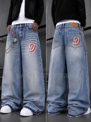 Men’s Light-Wash, Wide-Leg Baggy Denim Jeans
