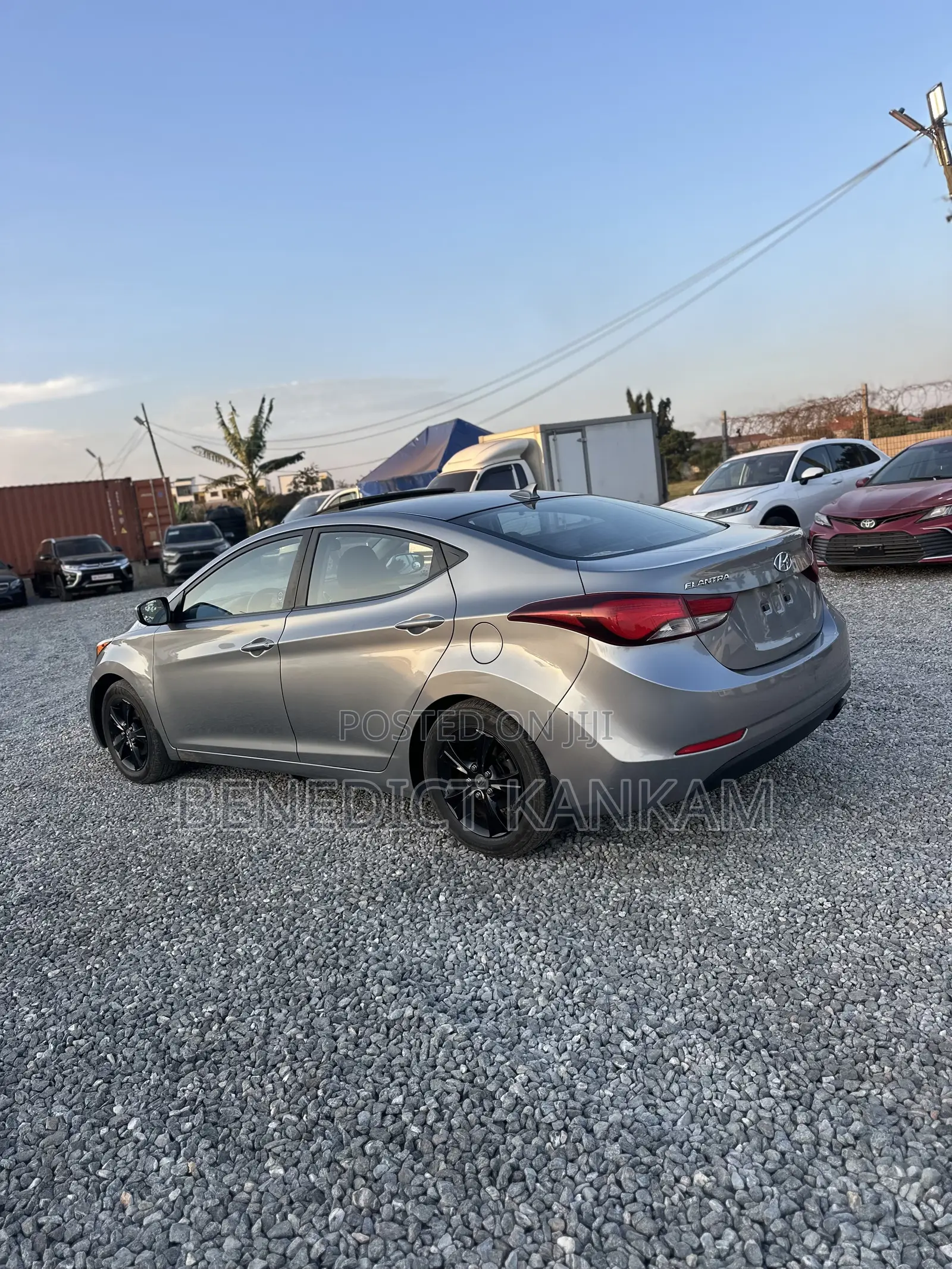 Hyundai Elantra SE 4dr Sedan (1.8L 4cyl 6A) 2015 Gray