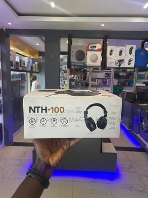 Rode NTH-100 Professional Closed-Back Headphone