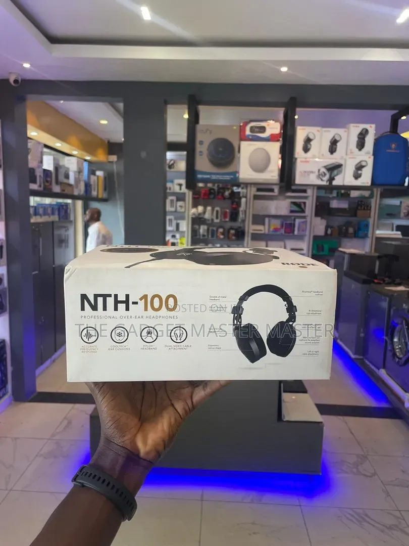 Rode NTH-100 Professional Closed-Back Headphone