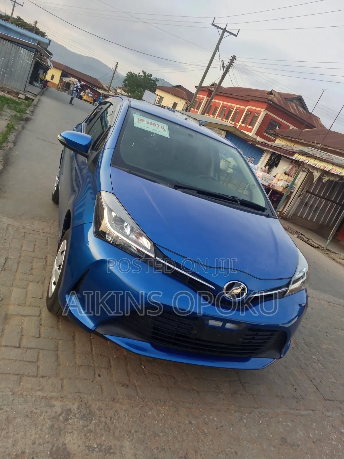 Toyota Vitz 1.3 AWD 5dr 2015 Blue