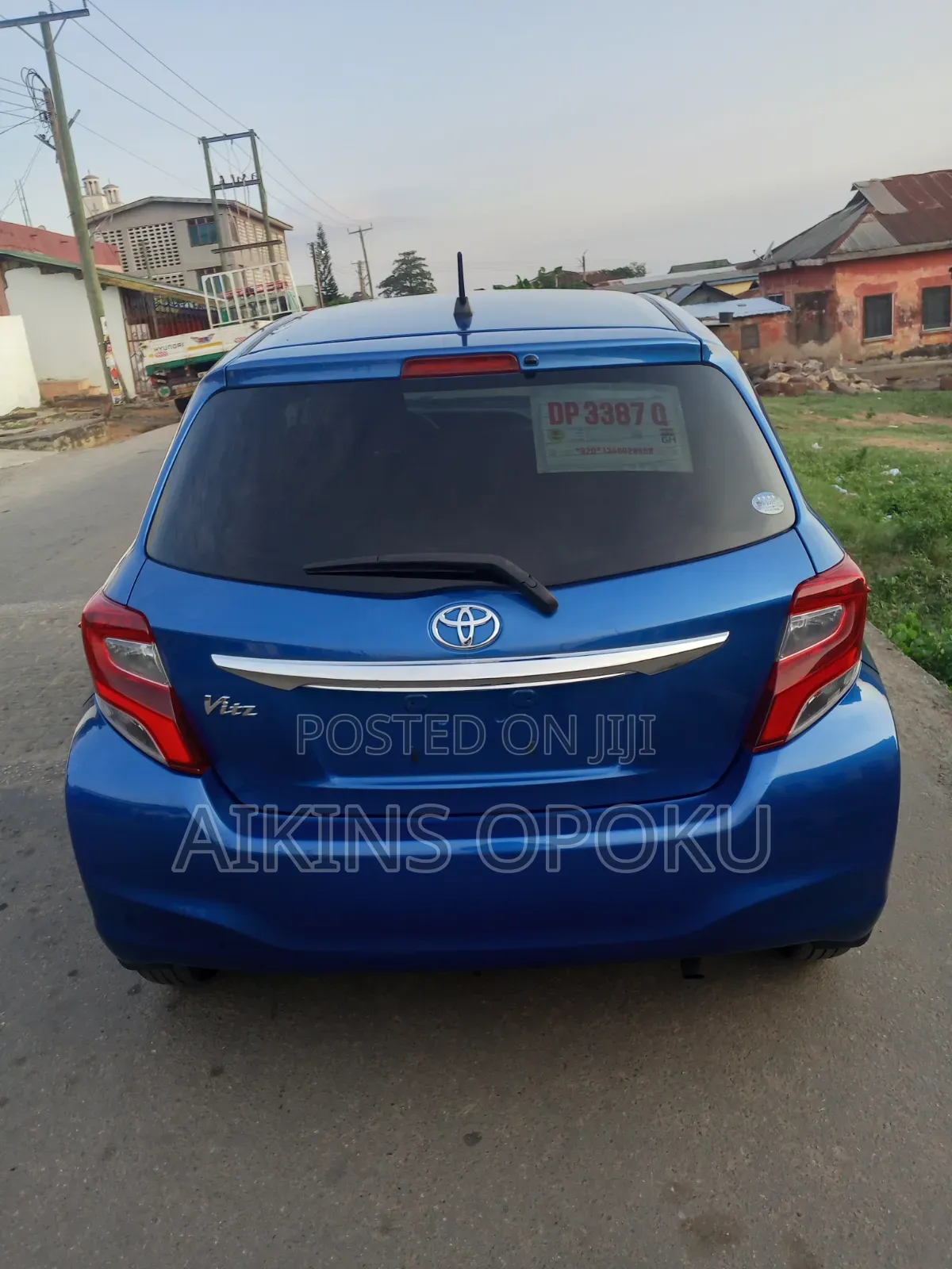 Toyota Vitz 1.3 AWD 5dr 2015 Blue
