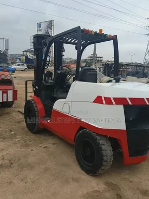 6 Tones Forklift for Rent