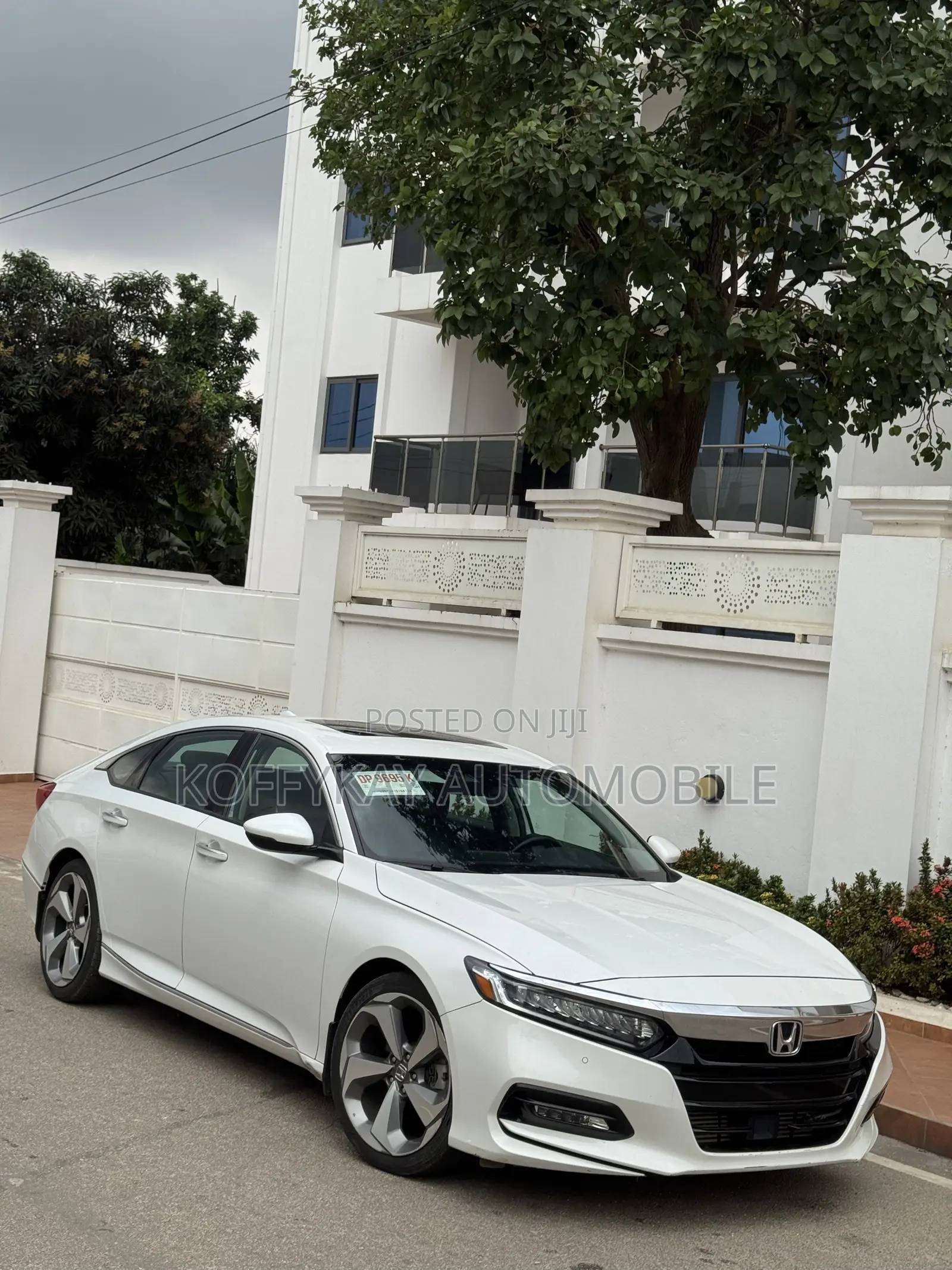 Honda Accord Touring 2.0T 2018 White