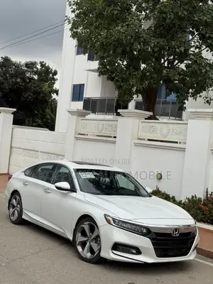 Honda Accord Touring 2.0T 2018 White