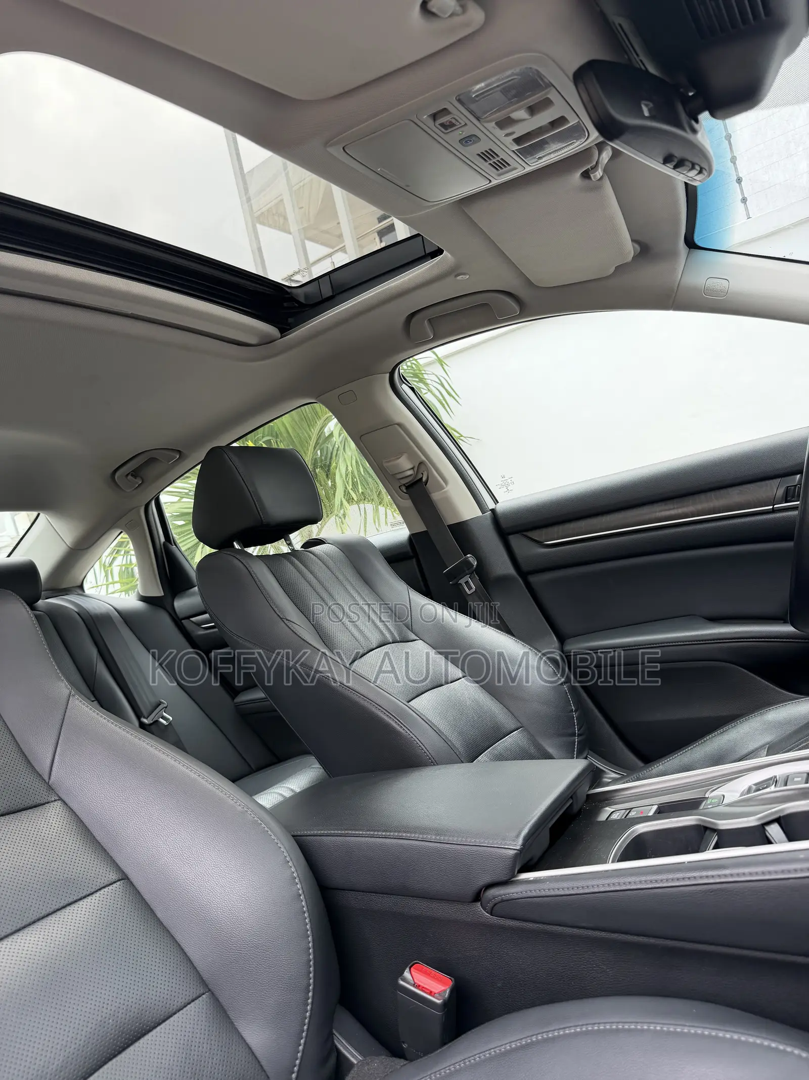 Honda Accord Touring 2.0T 2018 White