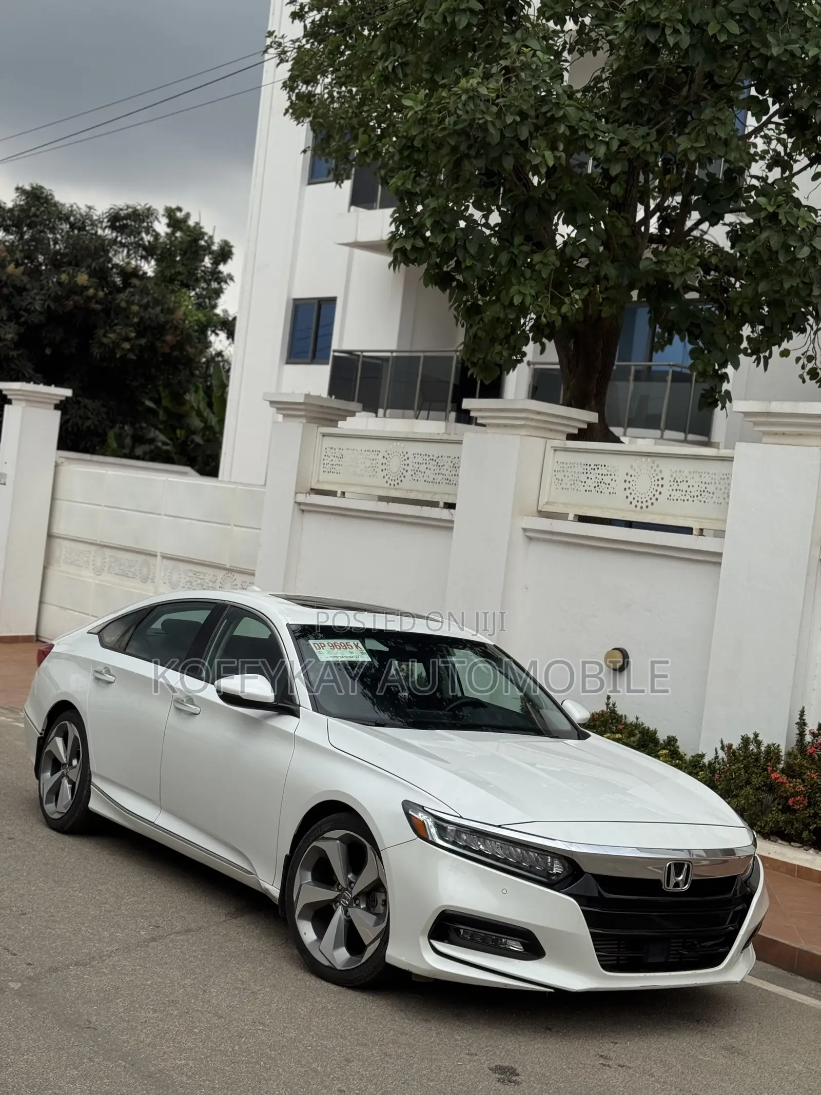 Honda Accord Touring 2.0T 2018 White
